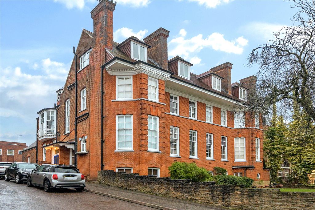 Property photo 1 of 24 Picture No. 10