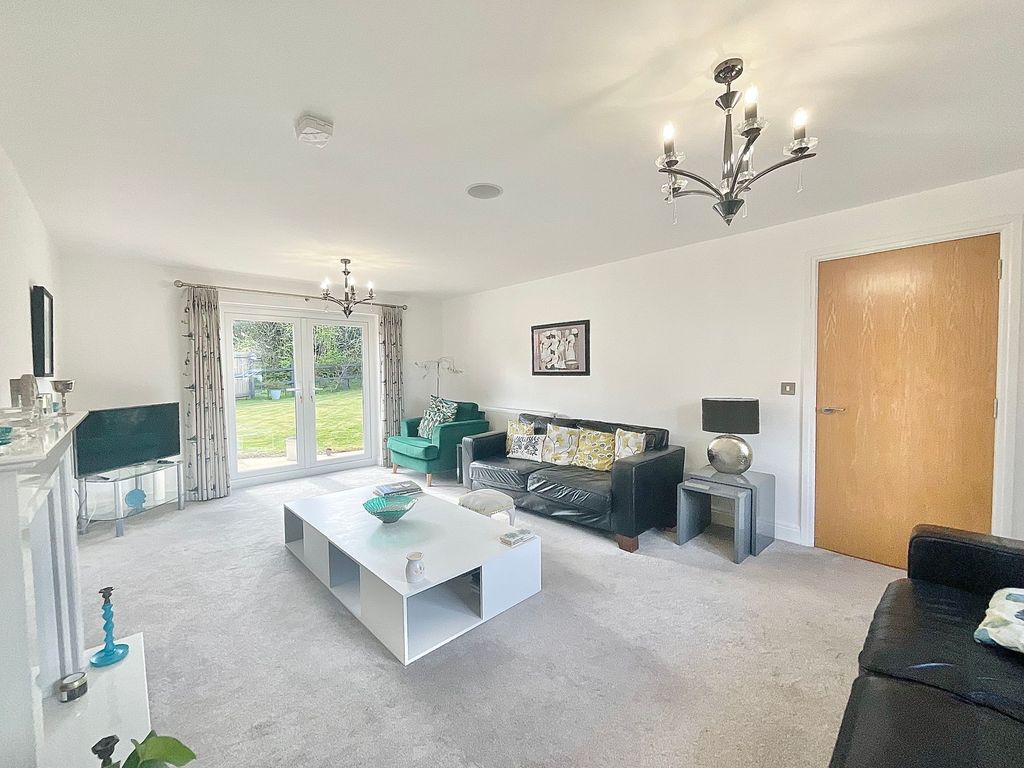 Property photo 2 of 30