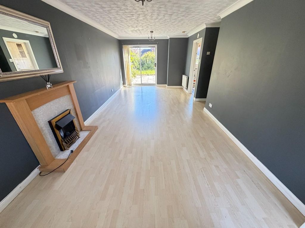 Property photo 2 of 16 Lounge/Dining Room