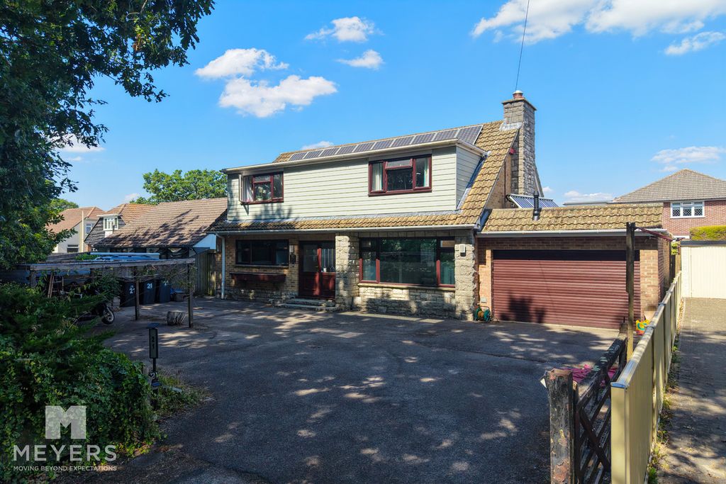 Property photo 1 of 22