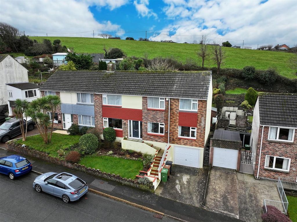 Property photo 1 of 29 9.Jpeg