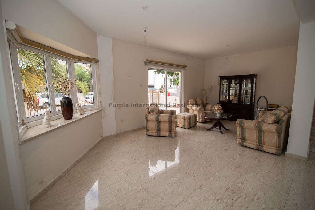 Property photo 1 of 35