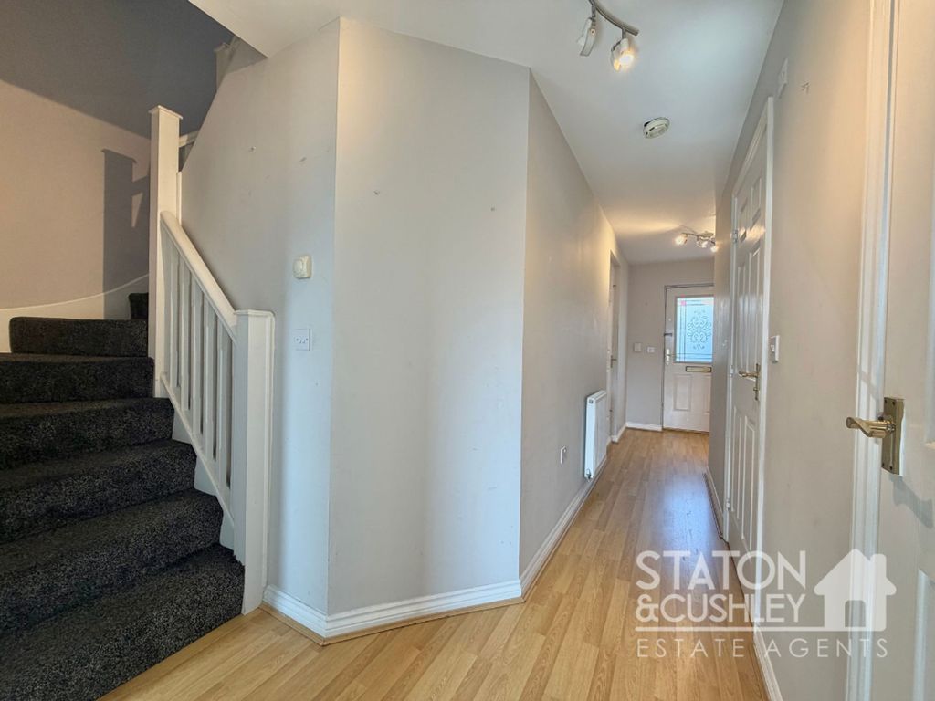Property photo 2 of 21
