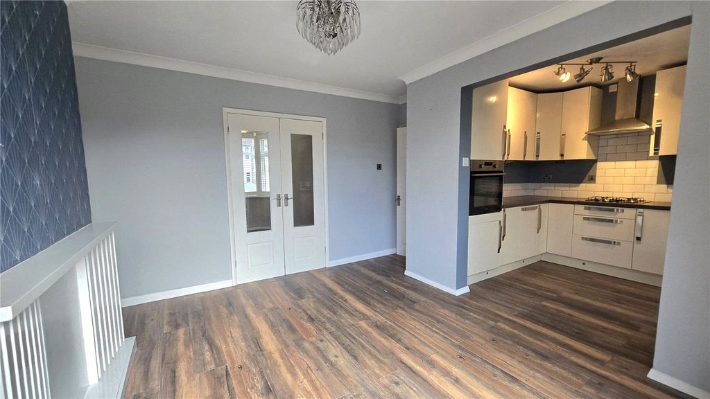 Property photo 3 of 15 Picture No. 17