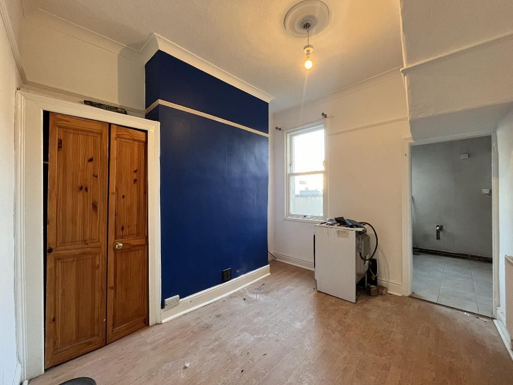 Property photo 3 of 10 Dining Room