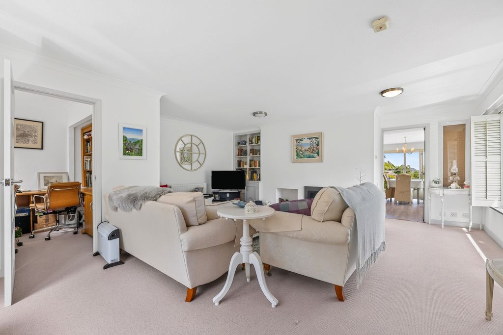 Property photo 3 of 19 Pbox-Img.Jpg