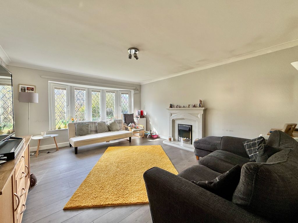 Property photo 3 of 23 Img_9803