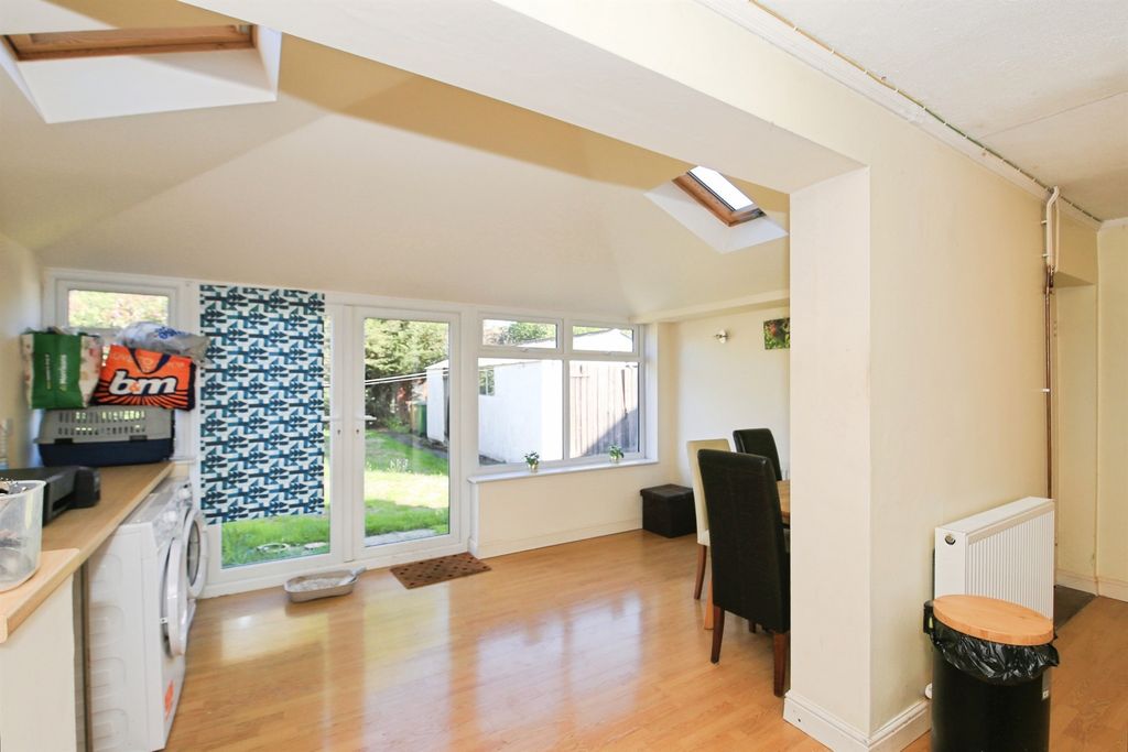Property photo 3 of 14