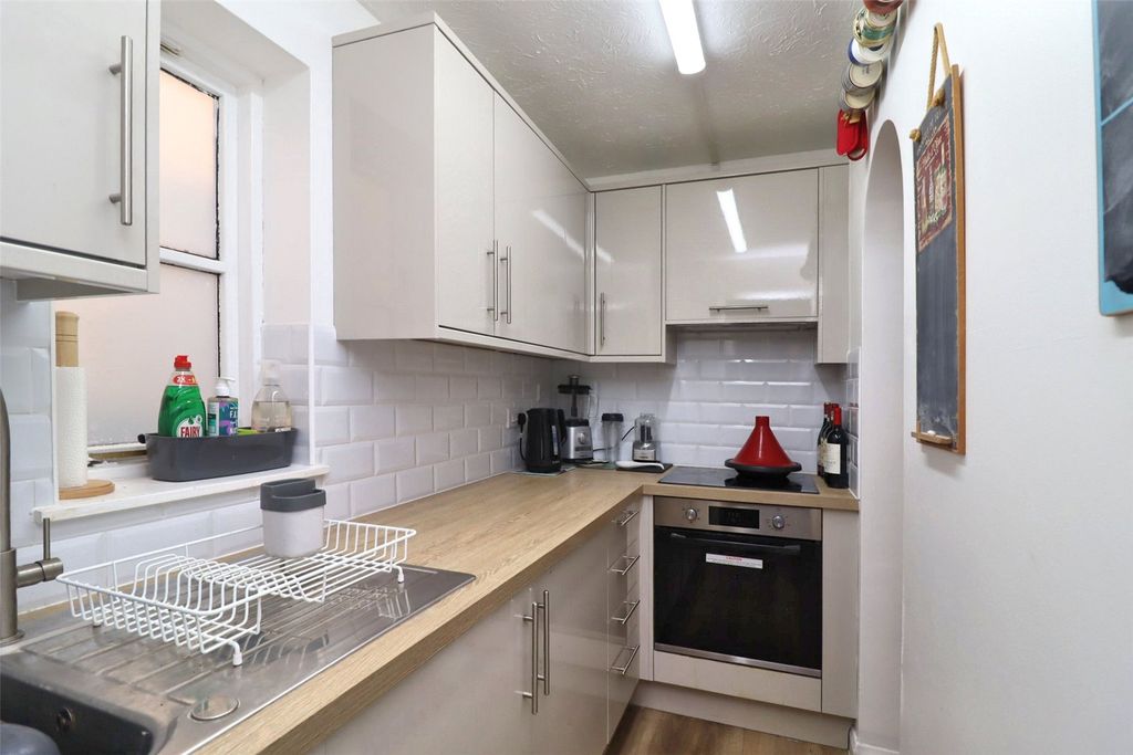 Property photo 3 of 8 Picture No. 04