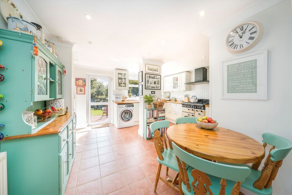 Property photo 3 of 11