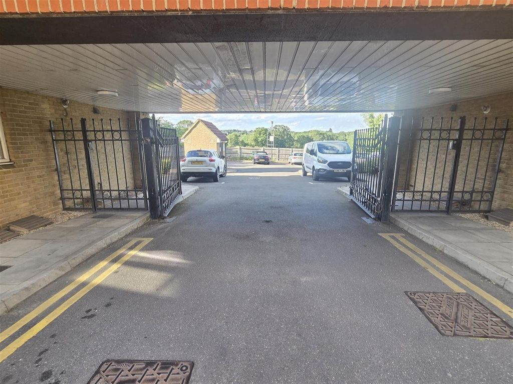 Property photo 2 of 11 1.Jpg
