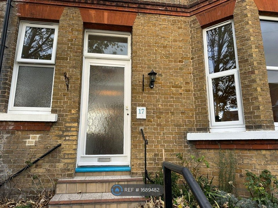 Property photo 2 of 9