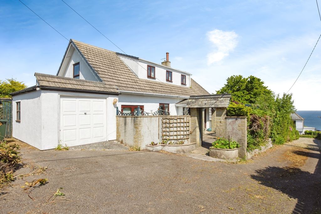 Property photo 1 of 17 Photo