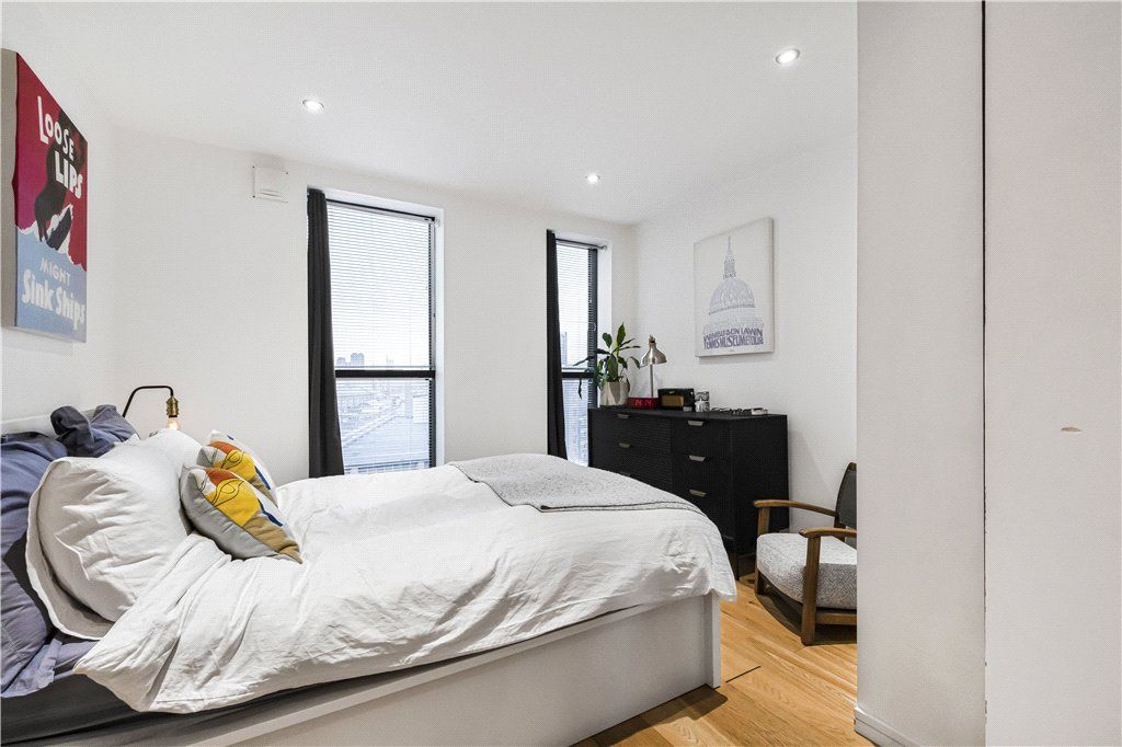 Property photo 3 of 17 Bedroom