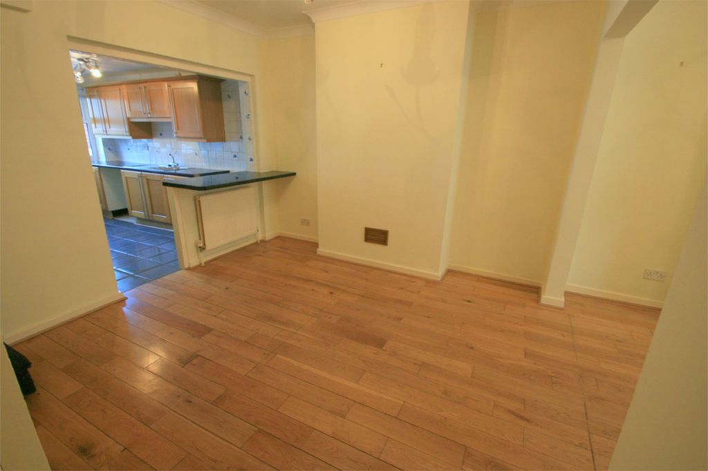 Property photo 3 of 10 Photograph 11