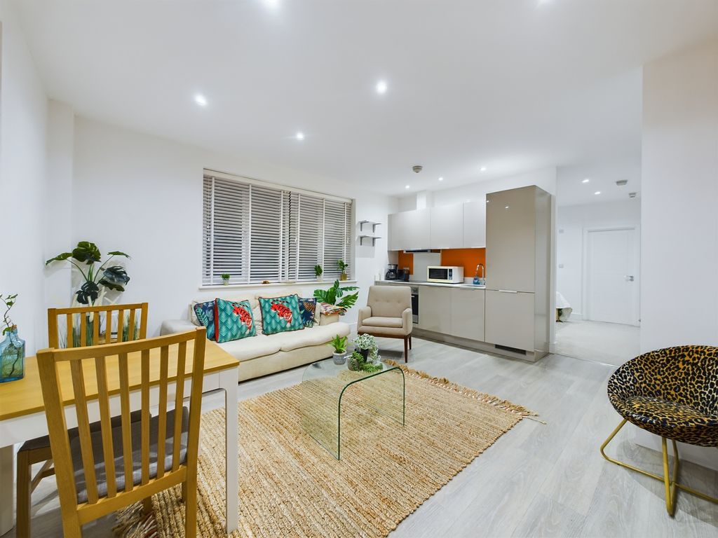 Property photo 3 of 8