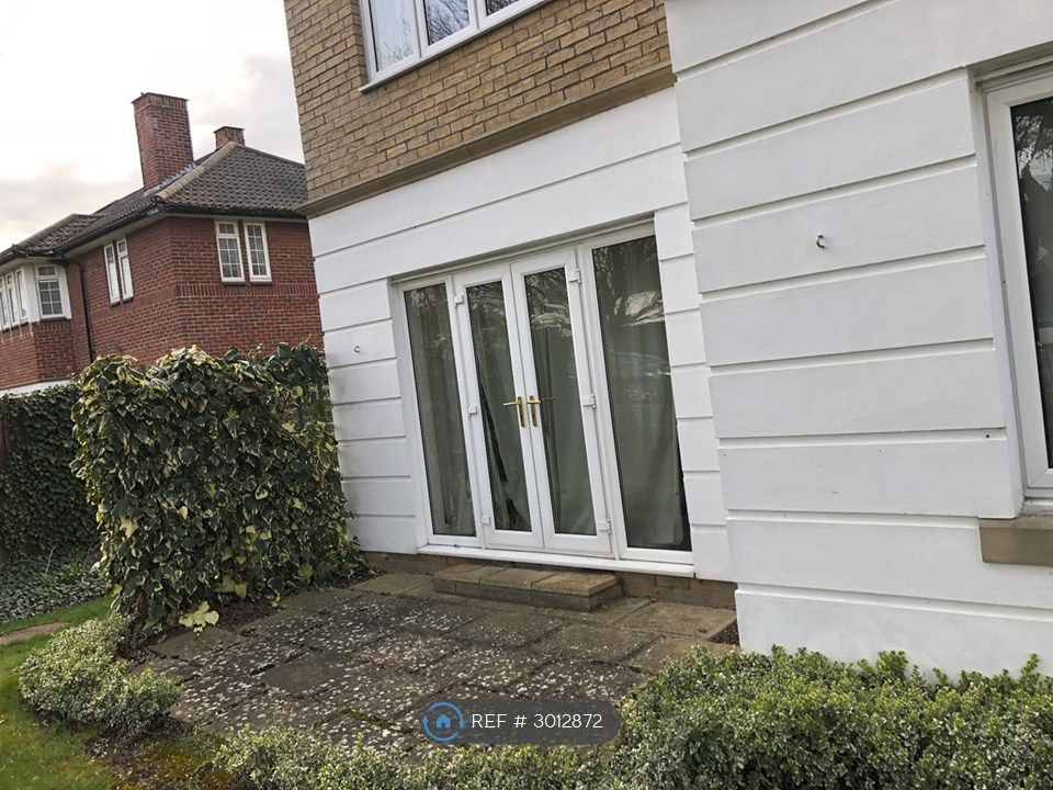 Property photo 3 of 25