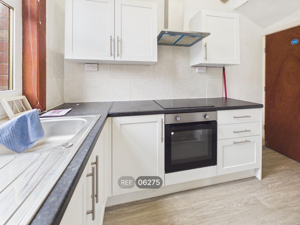 Property photo 1 of 14 Kitchen
