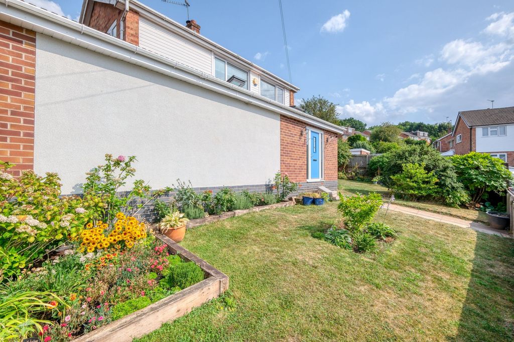 Property photo 2 of 21