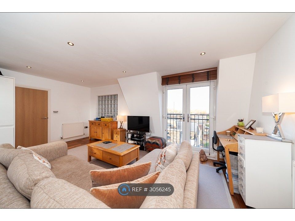 Property photo 3 of 11