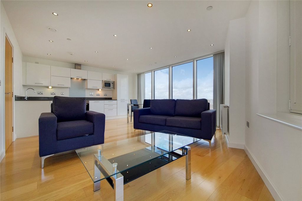 Property photo 3 of 19 Picture No. 11