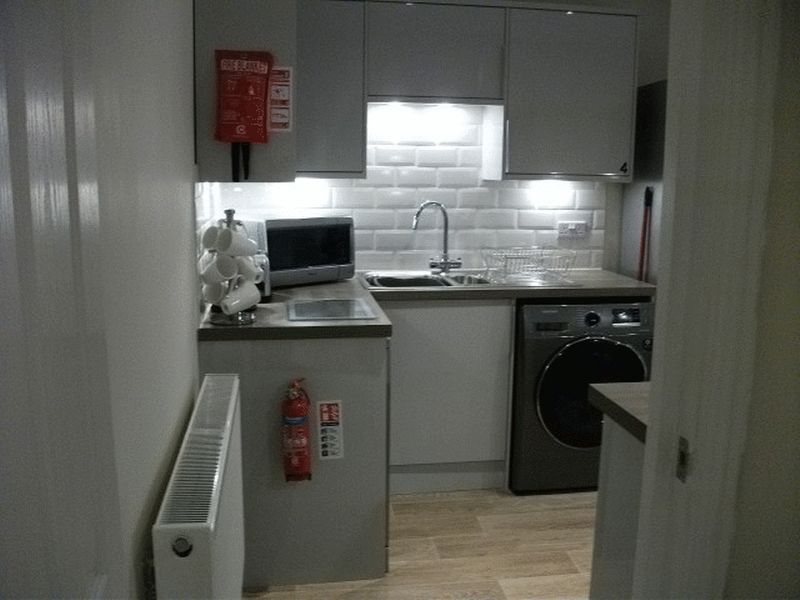 Property photo 3 of 8 Photo 7