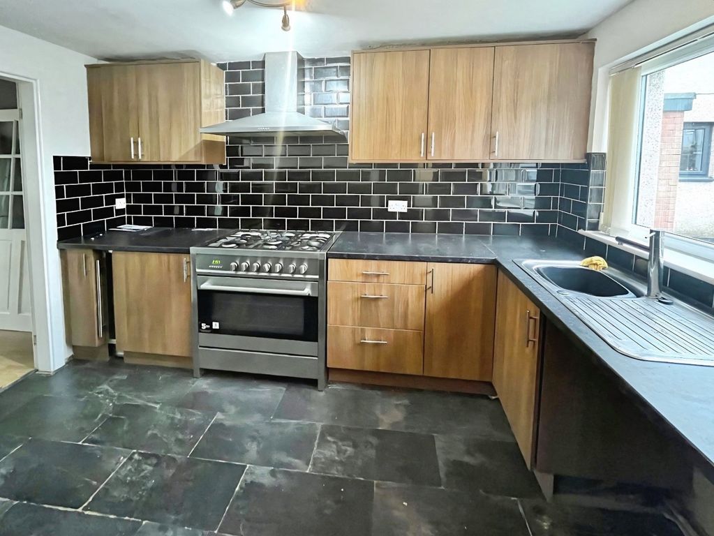 Property photo 2 of 6 Picture No. 13