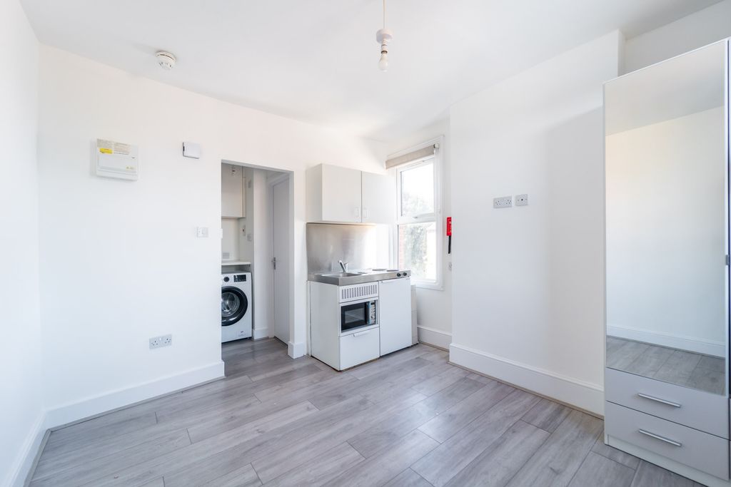 Property photo 1 of 7 Mba07637