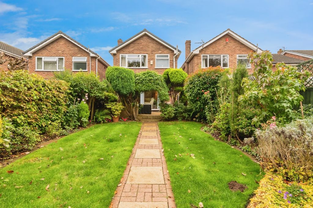 Property photo 2 of 17 Photo