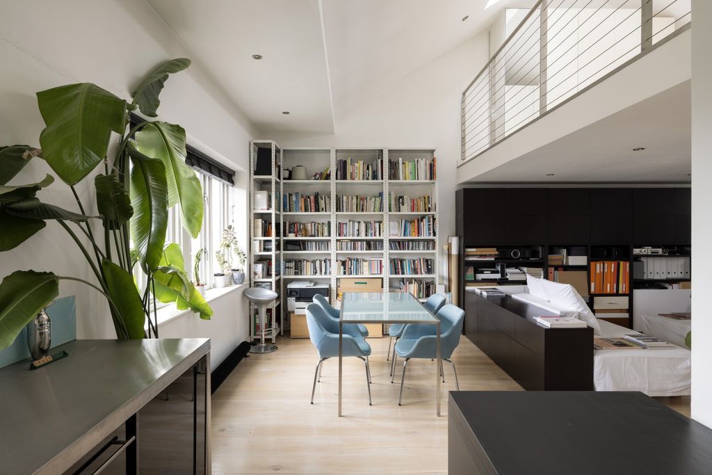 Property photo 3 of 11