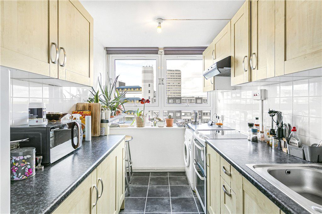 Property photo 2 of 8 Kitchen