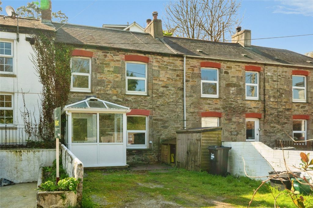 Property photo 1 of 10 Front