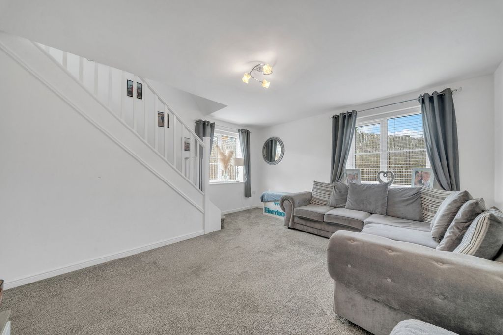 Property photo 2 of 24