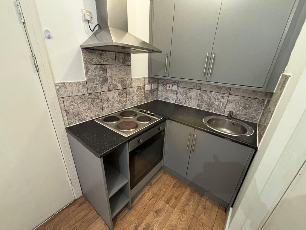 Property photo 2 of 3