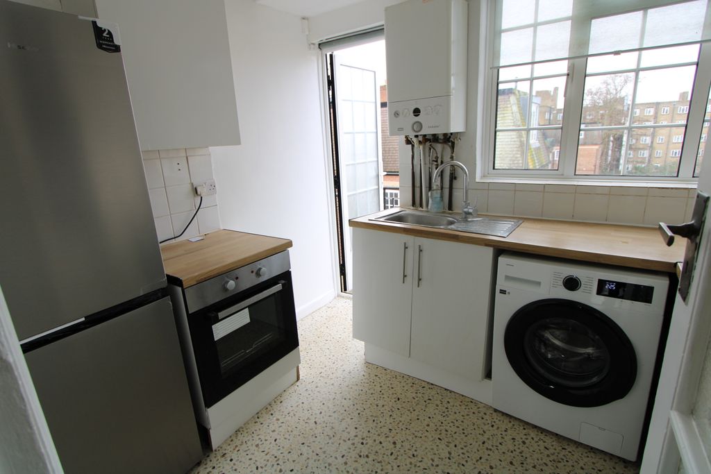 Property photo 3 of 8