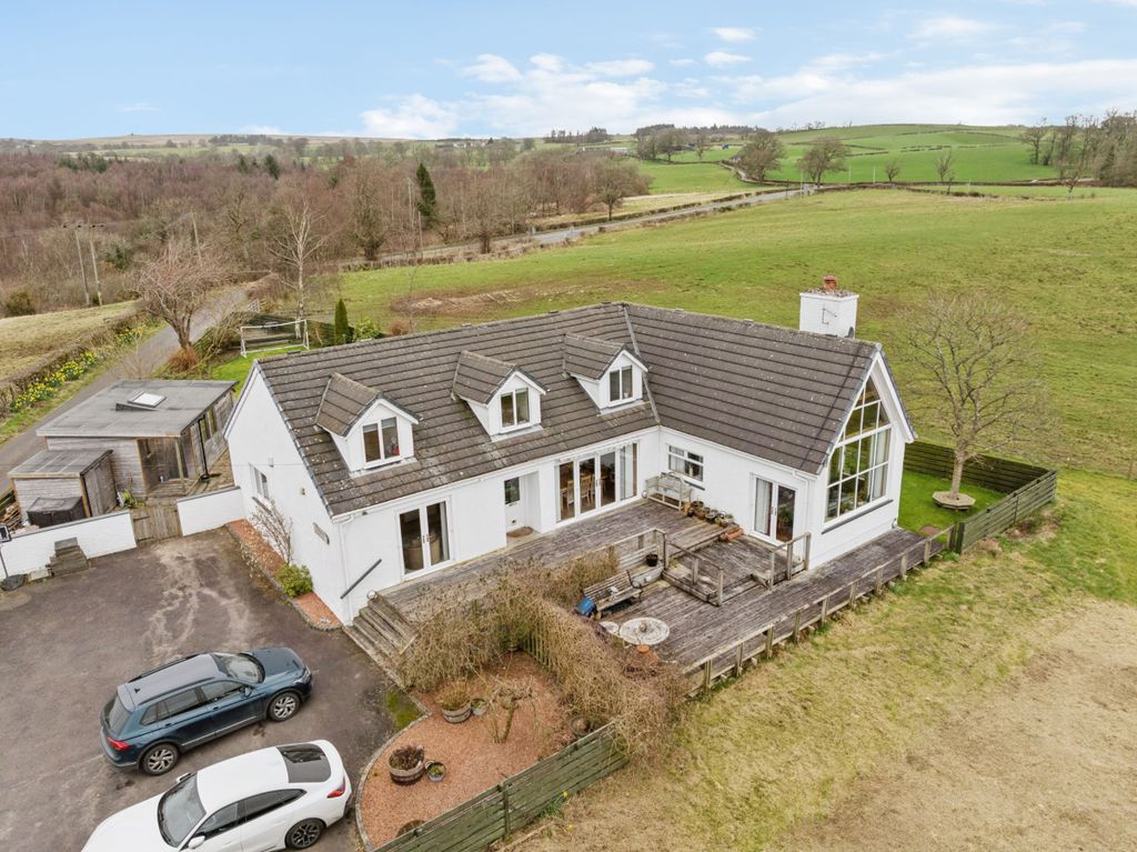 Property photo 2 of 43