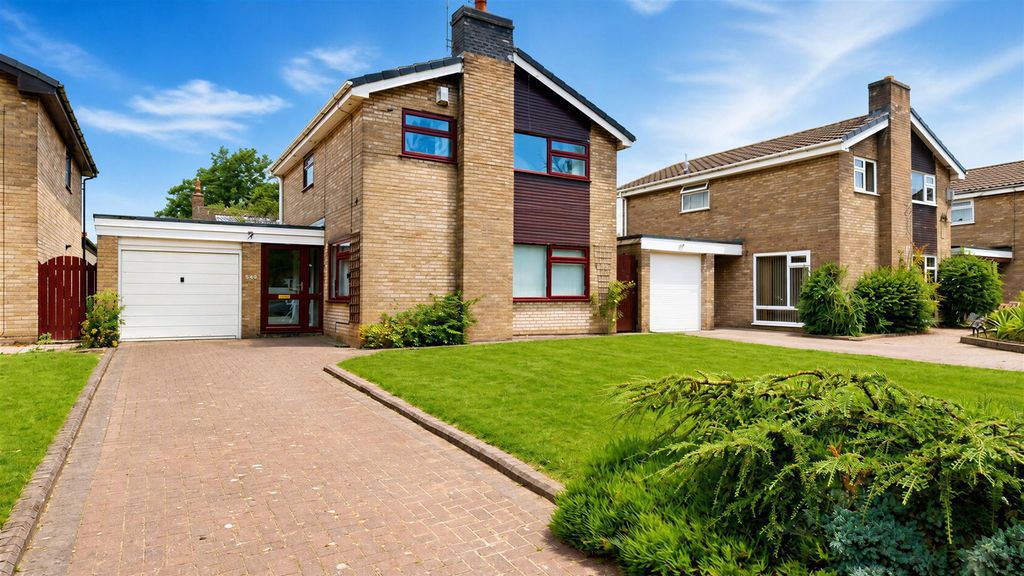 Property photo 1 of 24 Burrows Lane For Sale