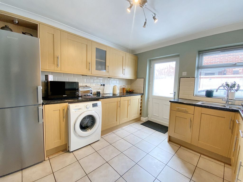 Property photo 2 of 11 Img_9808