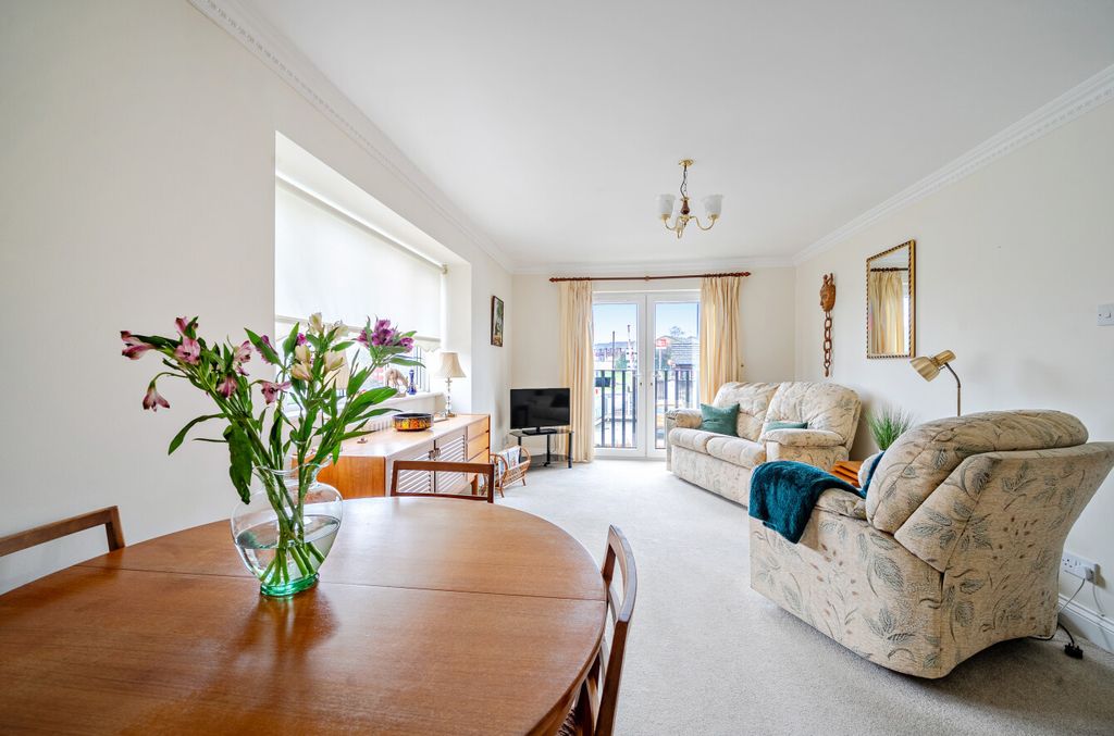 Property photo 2 of 22 1401521-5-696E081...