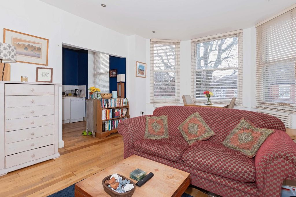 Property photo 3 of 11 Sackville Rd_6.Jpg