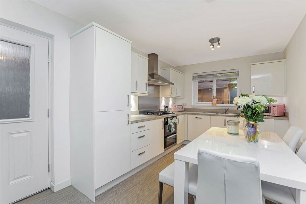 Property photo 3 of 22 Picture No. 05