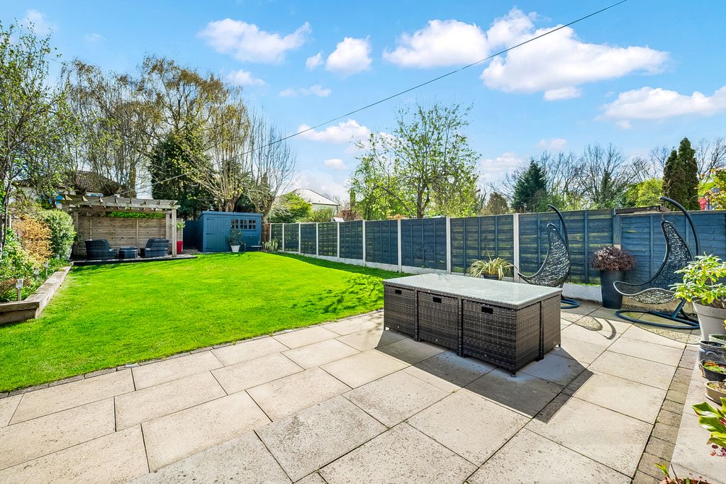 Property photo 2 of 30 Garden