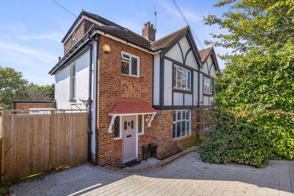 Property photo 1 of 31