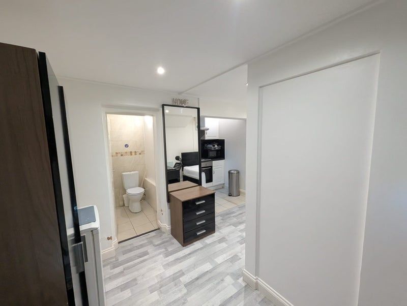 Property photo 2 of 8 Gallery