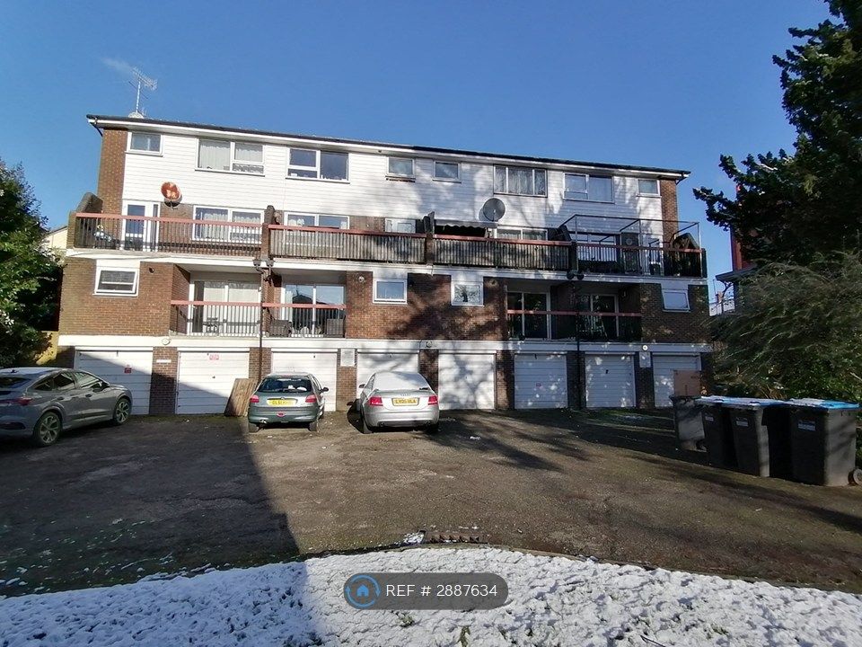 Property photo 1 of 2