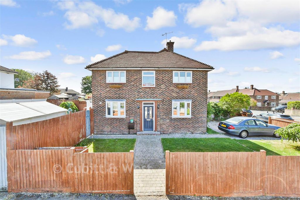 Property photo 1 of 15 External