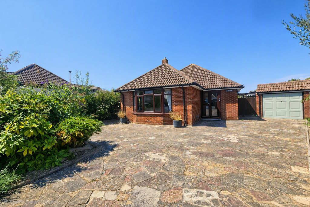 Property photo 1 of 14 Front