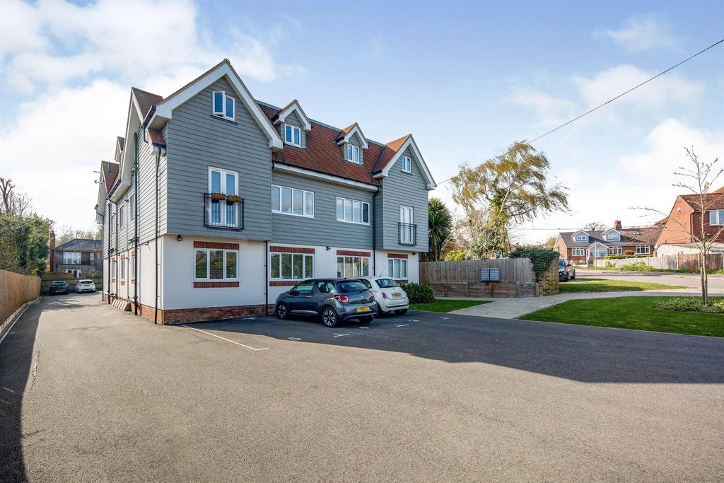 Property photo 1 of 9 Front