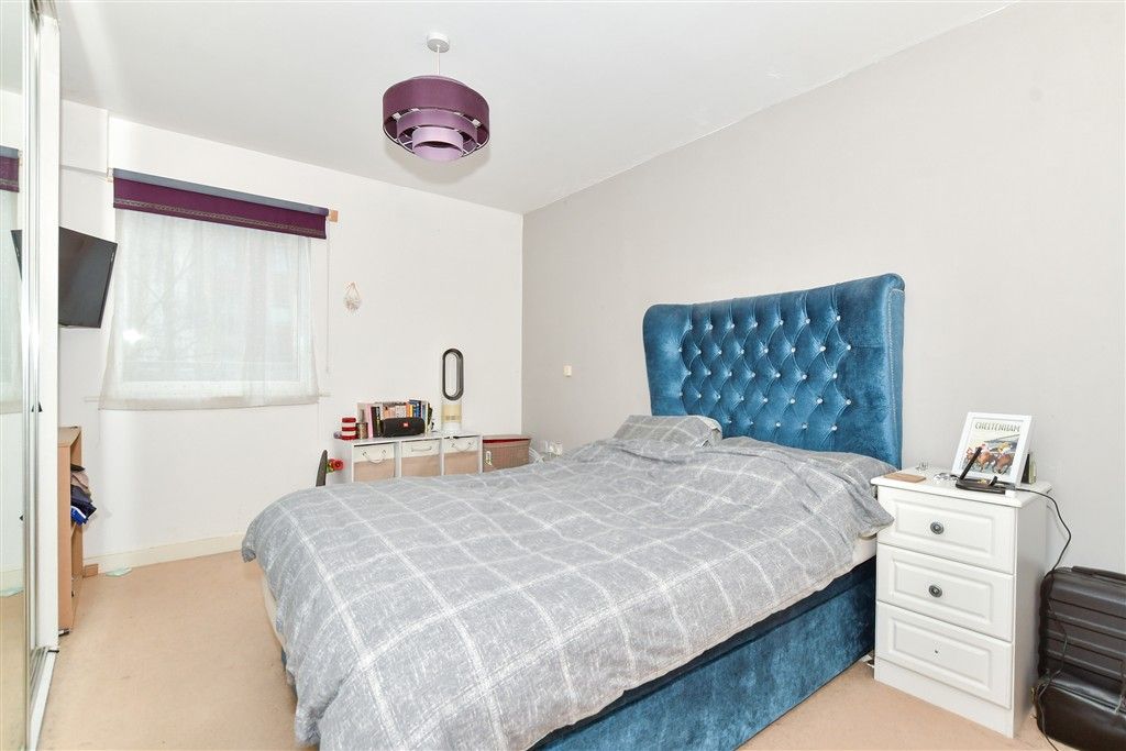 Property photo 3 of 6 Bedroom 1