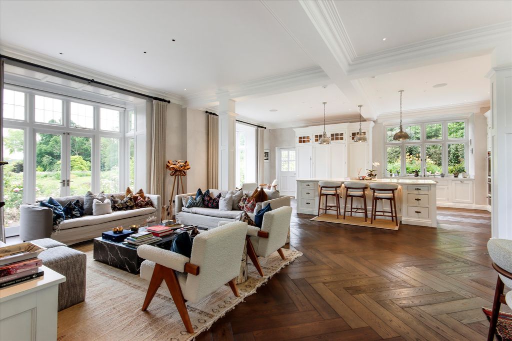 Property photo 3 of 35 Image